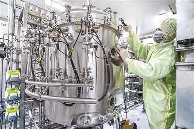 新冠疫苗研发的中国路径 从国家战略到日用品技术研发的启示